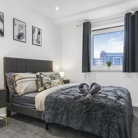 Plaza De Toros - Premium City Centre Penthouse Apartment *